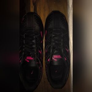 Women's Puma's Size 7 Shoes